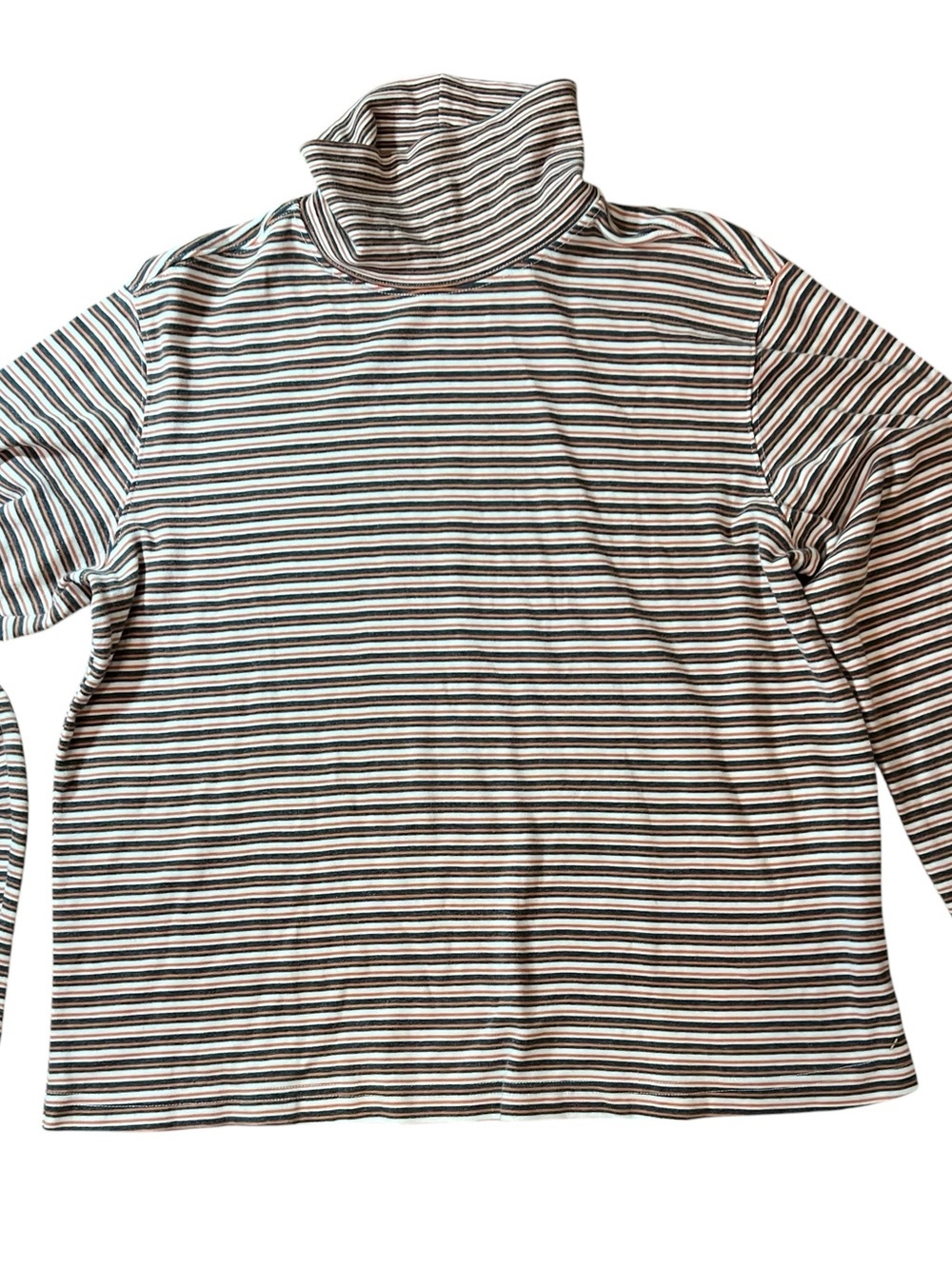 Mock neck long-sleeve